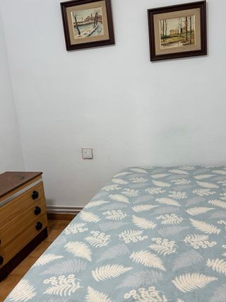 Alquilo habitación a persona que trabaje con todo