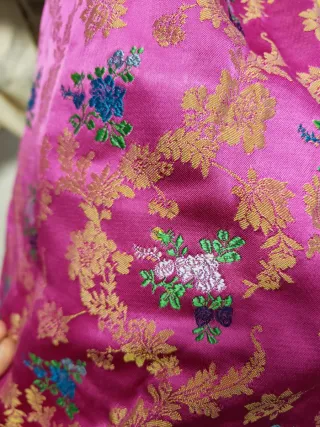 Vestido Fallera Niña fondo rosa y destalles flores