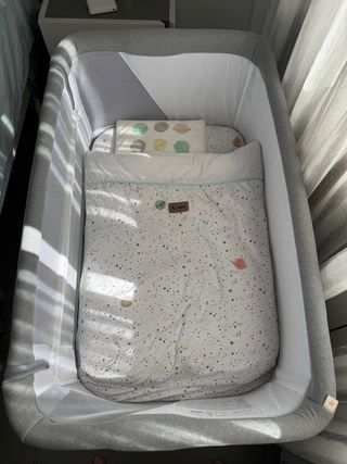 Minicuna colecho Jané Babyside