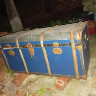 Baúl de madera para restaurar