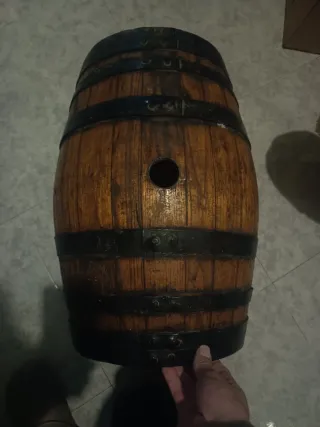 Barril de vino de madera