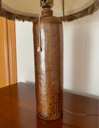 Lámpara realizada con botella de Bols