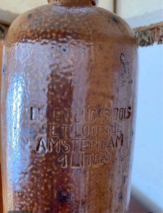 Lámpara realizada con botella de Bols