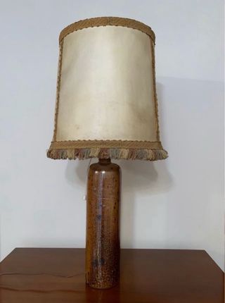 Lámpara realizada con botella de Bols