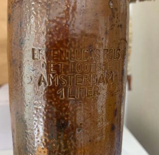 Lámpara realizada con botella de Bols