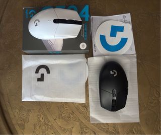 2 Ratones Logitech Blanco y Negro