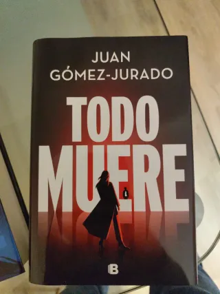 Todo arde, Todo vuelve, Todo muere (Aura Reyes)