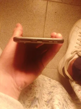 Móvil nuevo sin cargador