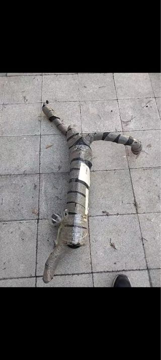 Escape trasero Volvo 2.0