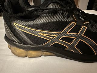 Asics Gel-Quantum 180 VII Negro/Dorado