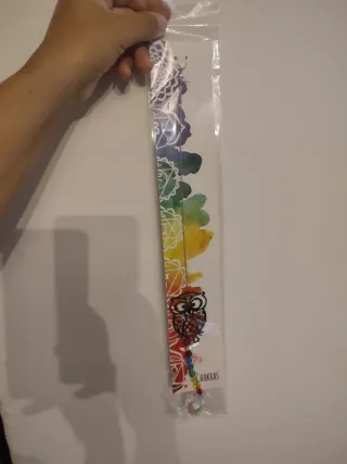 Marcador de páginas com coruja e cristais