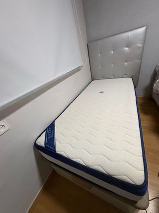 Canape con colchon y cabecero