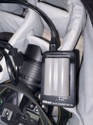 Cámara Nikon D90 + Objetivo VR 18-105mm