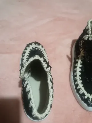 Sapatilha Bota Preta com Lantejoulas