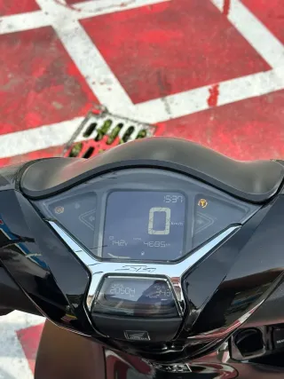 Honda SH125 Sport 2025 Negra - 4.700km