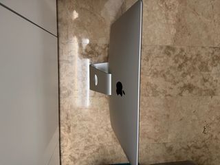 iMac 21.5 Apple con Tastiera e Mouse