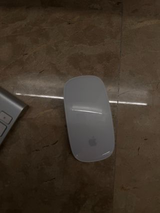 iMac 21.5 Apple con Tastiera e Mouse