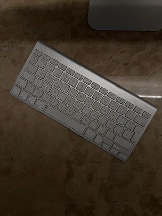 iMac 21.5 Apple con Tastiera e Mouse