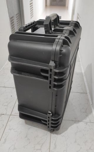 Maleta rugerizada extrafuerte estanca.