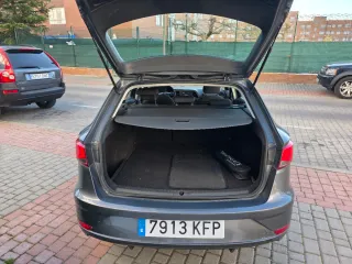 SEAT Leon 1.6 TDI 115 Reference Familiar
