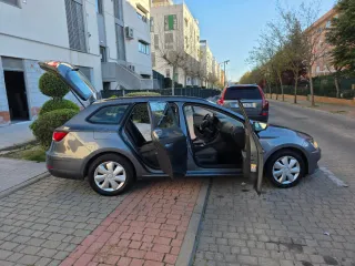 SEAT Leon 1.6 TDI 115 Reference Familiar