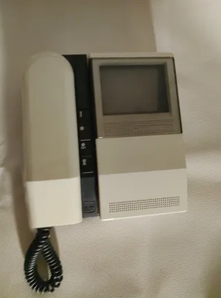 2 Videocitofoni