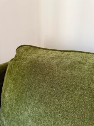 Sofá verde de tela con puff - nuevo!