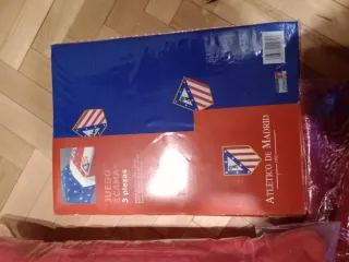 Atleti: Cojín, Sábanas, Chubasquero y Bufanda
