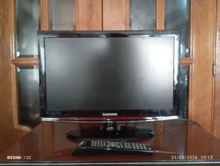 Televisor Samsung con Mando