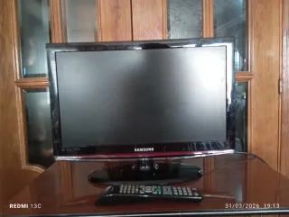 Televisor Samsung con Mando