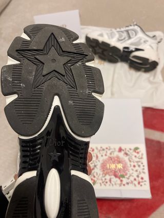 Zapatillas Dior B22 Blancas y Negras