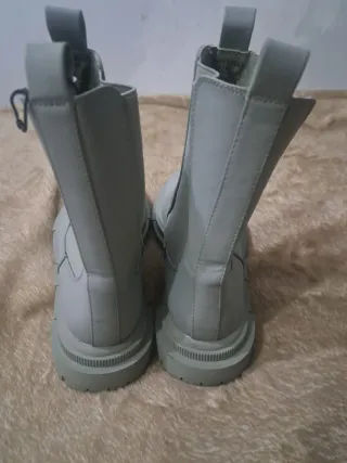 Botas de goma verde Bershka talla 38
