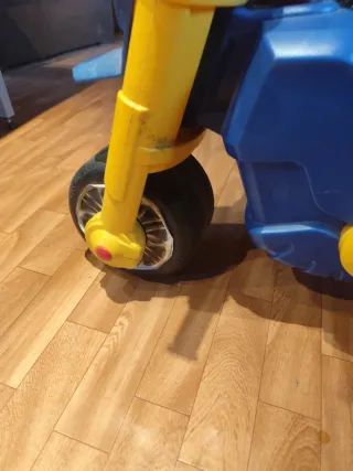 Moto infantil Molto azul y amarilla