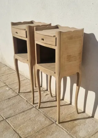 Coppia di comodini antichi