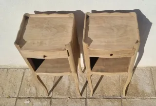 Coppia di comodini antichi