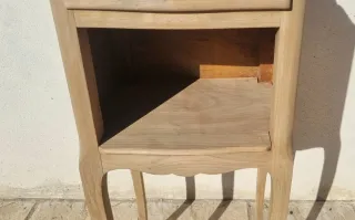 Coppia di comodini antichi