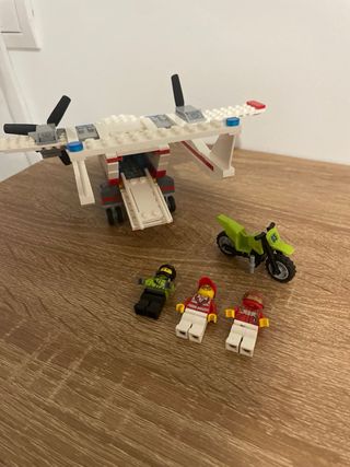 Lego CITY 60116 Avión Ambulancia