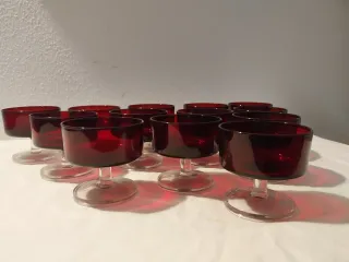 13 Bicchieri Arcoroc Vintage Rossi