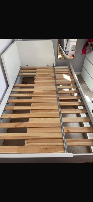 Cama Diván Ikea Blanca y Rosa