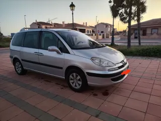 Peugeot 807 2004