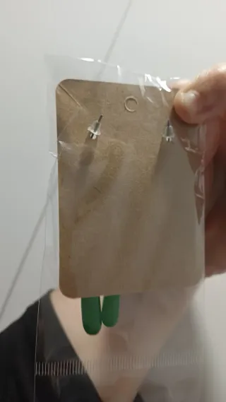 Pendientes elegantes resina verde y oro