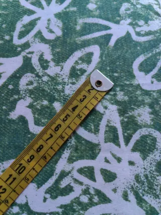 Retal de tela verde y blanco