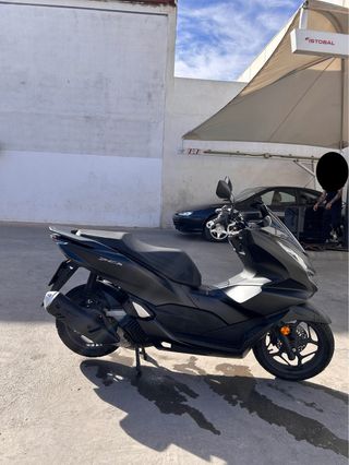 Honda PCX 125 Negra