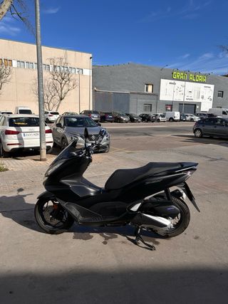 Honda PCX 125 Negra