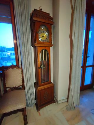 OROLOGIO A PENDOLO LEGNO CLASSICO 240CM Vendo eleg