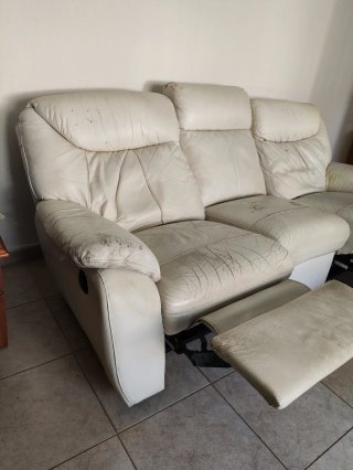 Sofá 3 plazas de cuero blanco reclinable