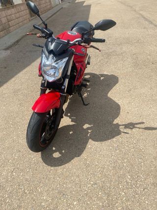 Yamaha XJ6 Naked 2011