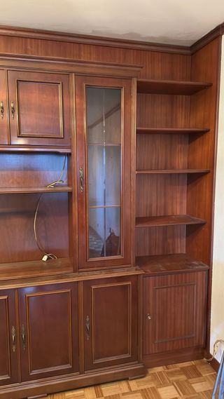 Mueble de salón madera y cristal