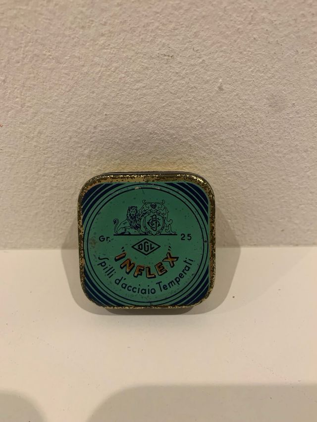 Piccola Scatola di spilli Inflex vintage