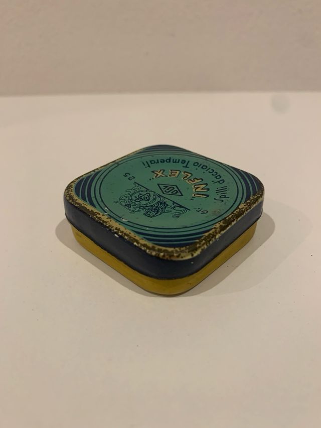 Piccola Scatola di spilli Inflex vintage